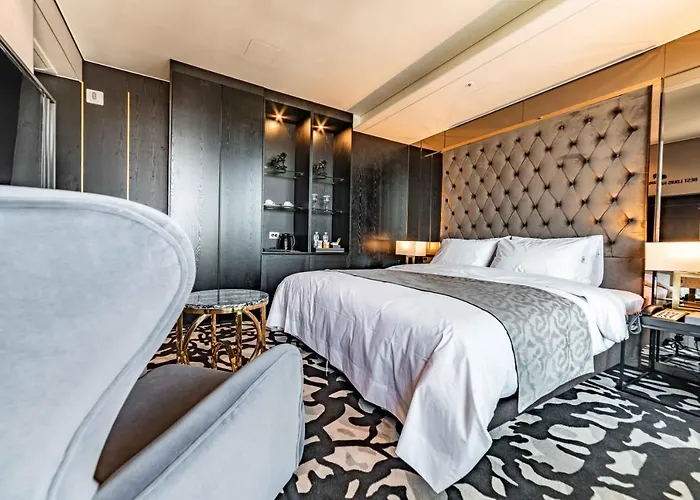 Louis Hamilton West Hotel Busan