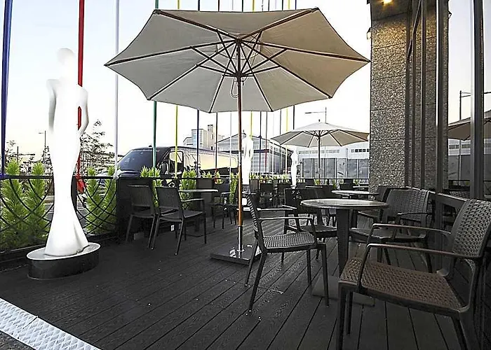Louis Hamilton West Hotel 2*