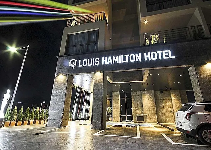 Louis Hamilton West 2*