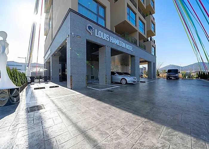 Louis Hamilton West Busan