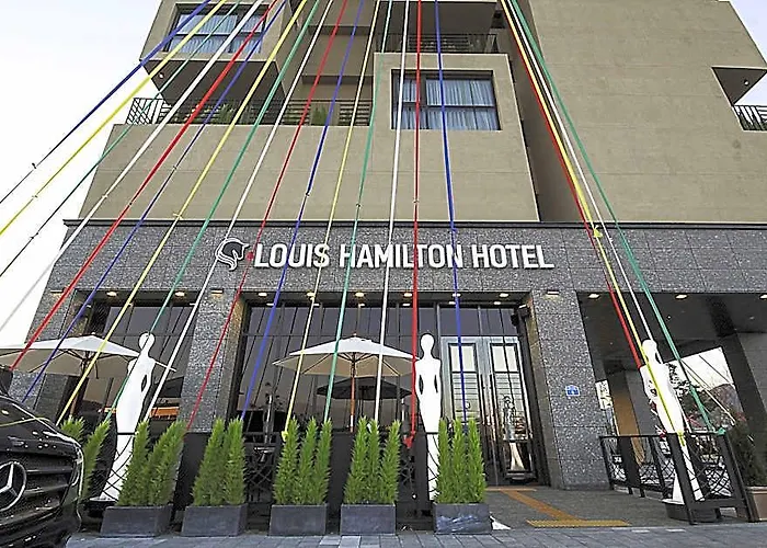 Louis Hamilton West Hotel 2*