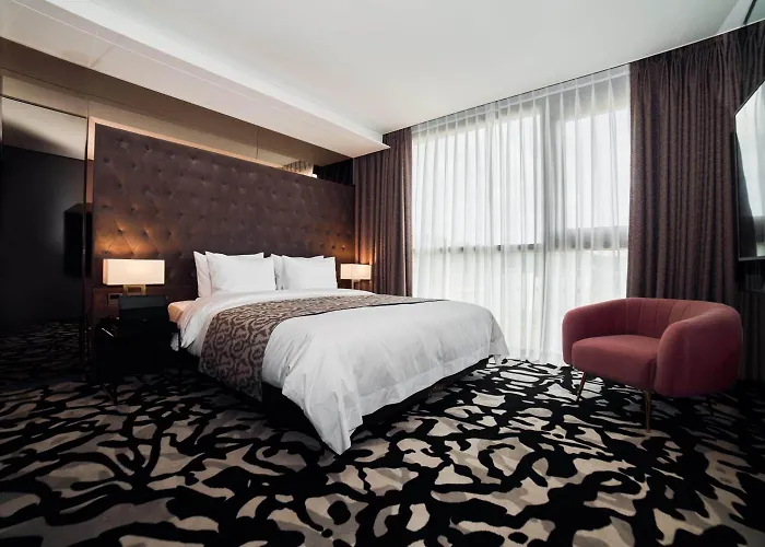 Hotel Louis Hamilton West 2*